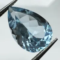 Topaze bleue Bleu ciel, poire, Br&eacute;sil, 15 x 10 x 7 mm, 7.40 ct