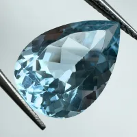 Topaze bleue Bleu ciel, poire, Br&eacute;sil, 15 x 10 x 7 mm, 7.40 ct