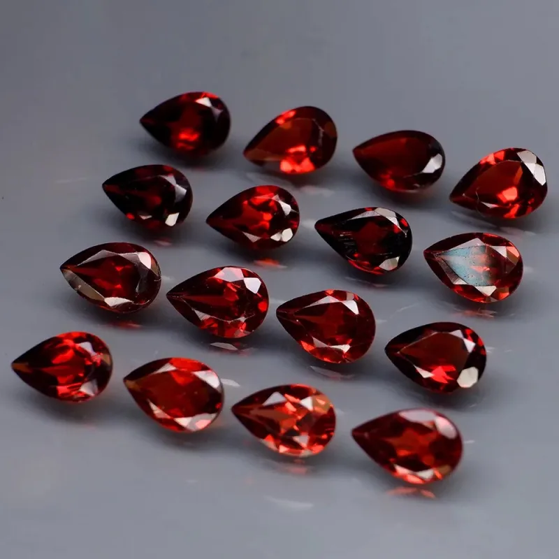 Almandin-Granat Birne, 16 St&uuml;ck, 6 x 4 mm, 7,32 ct
