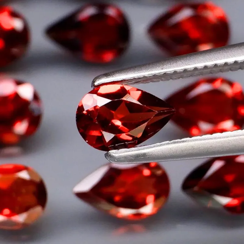 Almandine garnet Pear, 16 Pcs, 6 x 4 mm, 7.59 ct