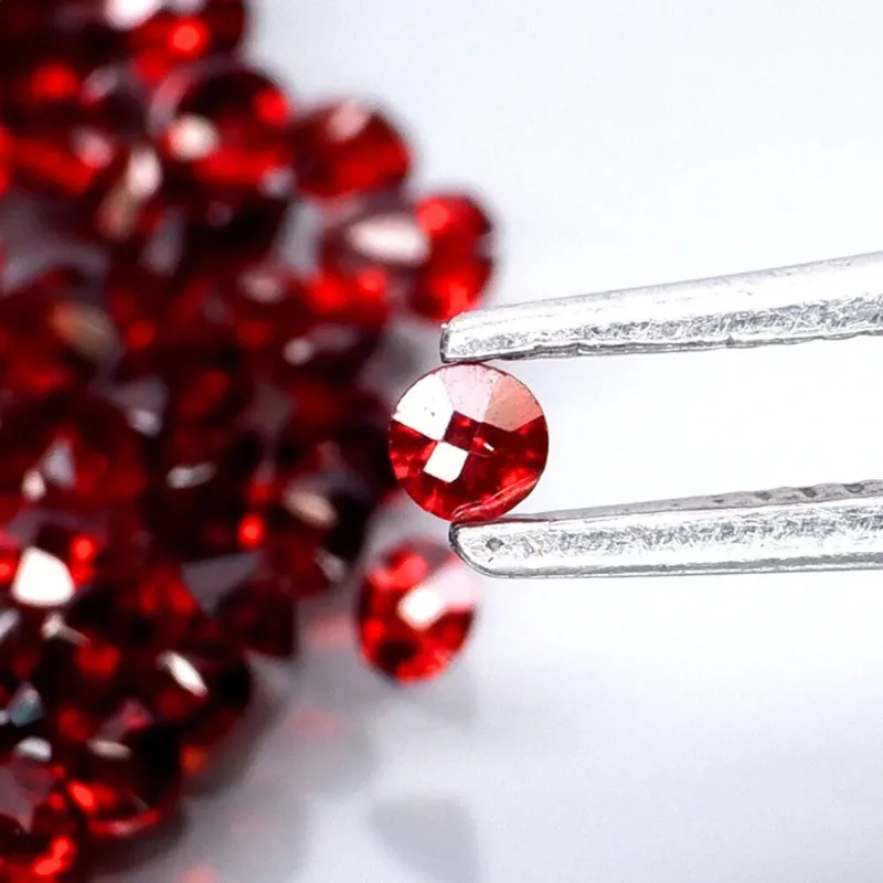 Almandine garnet round, 200 pieces, 1.7 mm, 5.72 ct