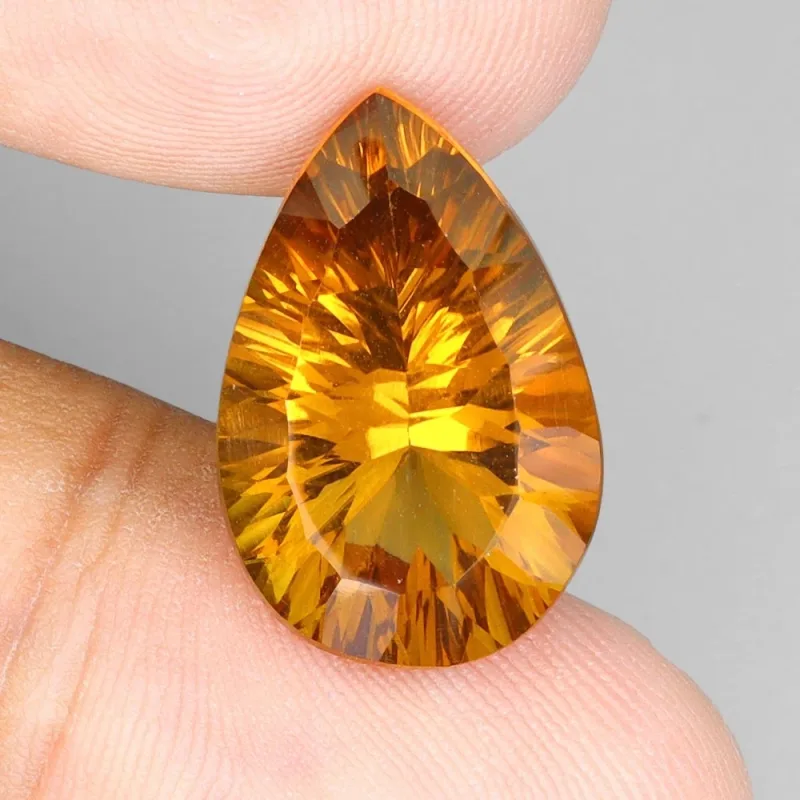 Citrine concave pear, 19 x 13 x 9 mm, 10.52 ct