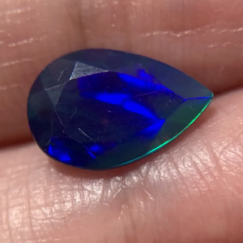 Opale &eacute;thiopienne Noir, Pear, Treated, 1.23 ct