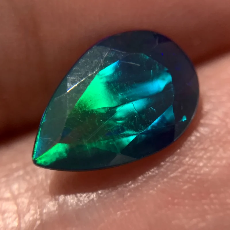 Opale &eacute;thiopienne Noir, Pear, Treated, 1.23 ct