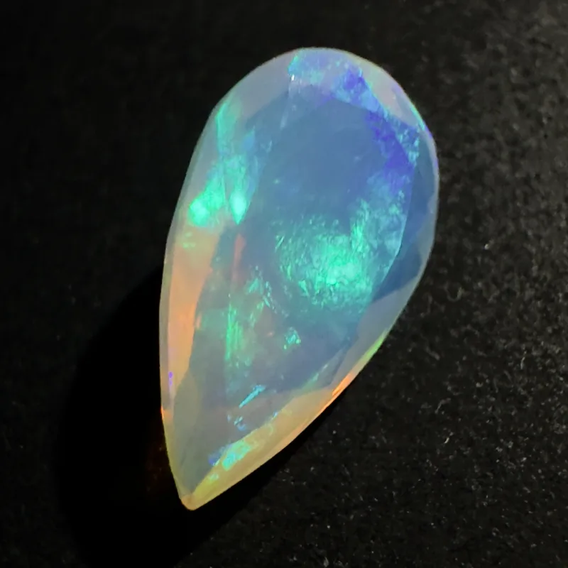 &Auml;thiopischer Opal Farbspiel, Birne, 12 x 7 x 4 mm, 1,62 ct