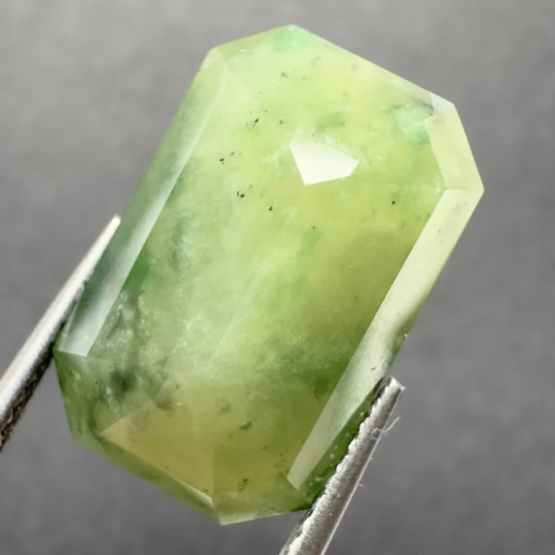 Hydrogrossular Garnet Yellowish Green, Octagonal, Pakistan, 16 x 10 x 7 mm, 12.47 ct