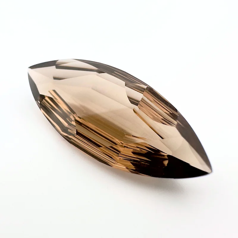 Quartz fum&eacute; marquise concave, 32 x 13 x 7 mm, 17.30 ct, IF