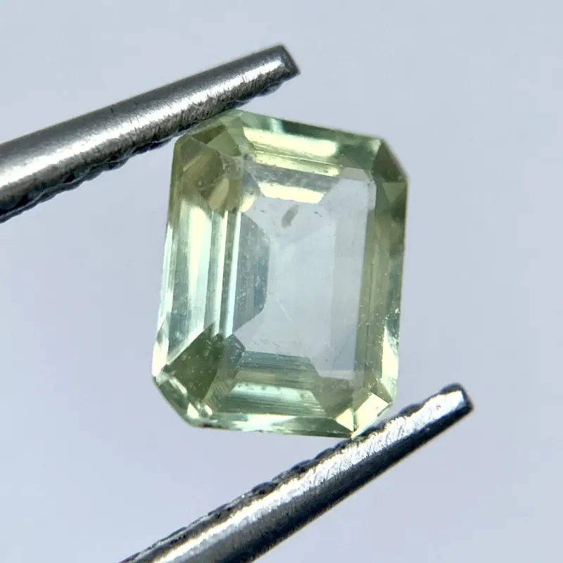 Sapphire Light Green, Heated, Octagonal, Thailand, 0.69 ct