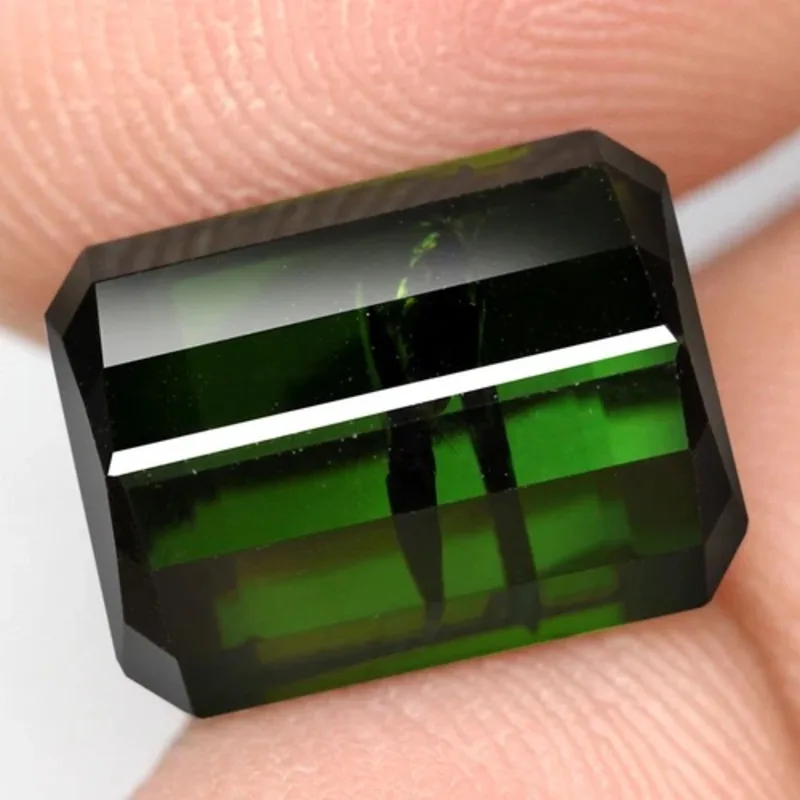 Tourmaline Green, octagonal, Mozambique, 14 x 10 x 7 mm, 11.91 ct