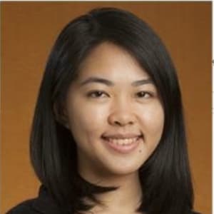 Angela  Cheng headshot