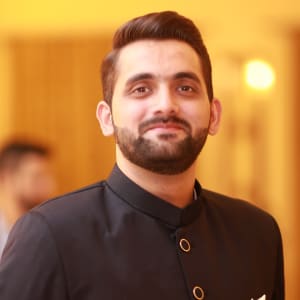Jamshaid Iqbal headshot