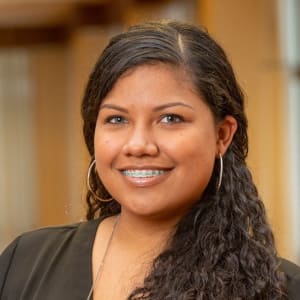 Linnette M. Ostos-Cordoba headshot