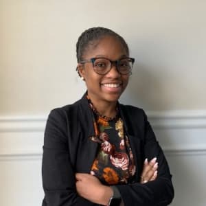 Shauntia Walker headshot