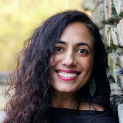 Pooja Mehta headshot