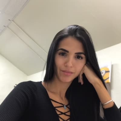Luiza Rodrigues headshot