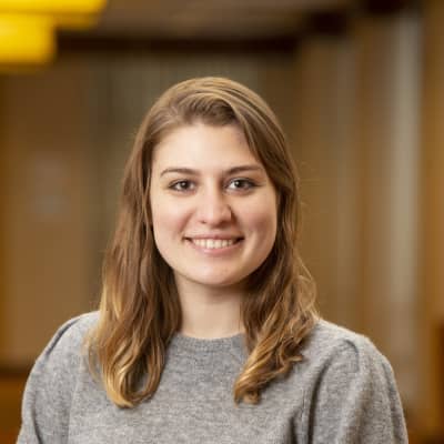 Veronica Olesen headshot