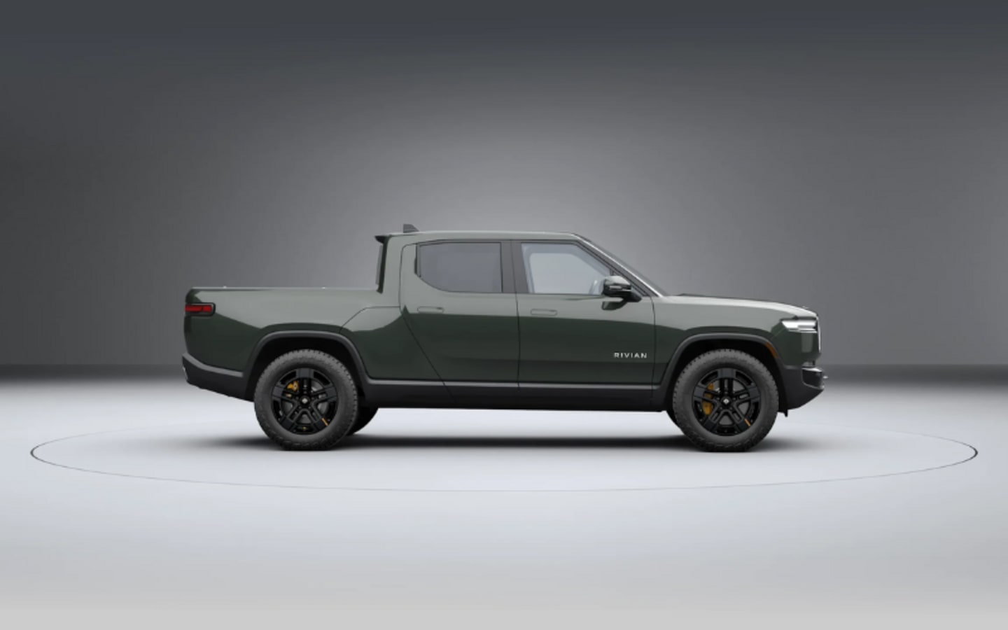 Rivian Faces Major Recall on Nearly 20000 R1 Trucks and SUVs
