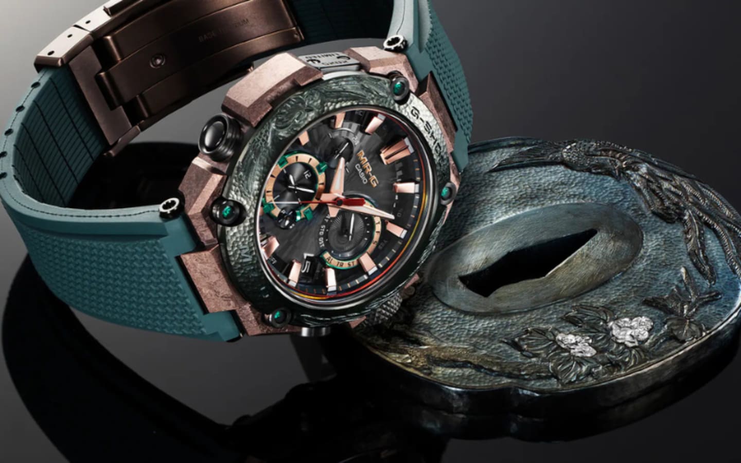 Master Craftsman Brings Ancient Sword Art to Modern Timepiece