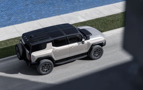 2026 GMC Hummer EV’s King Crab Mode Is a Game-Changer for Off-Road Adventures