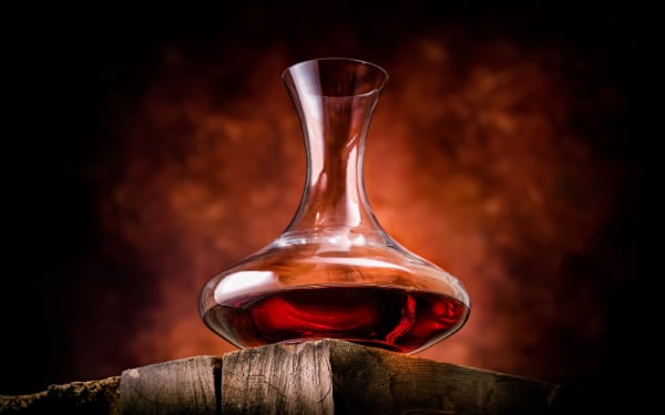 How to Decant Wine for Maximum Enjoyment