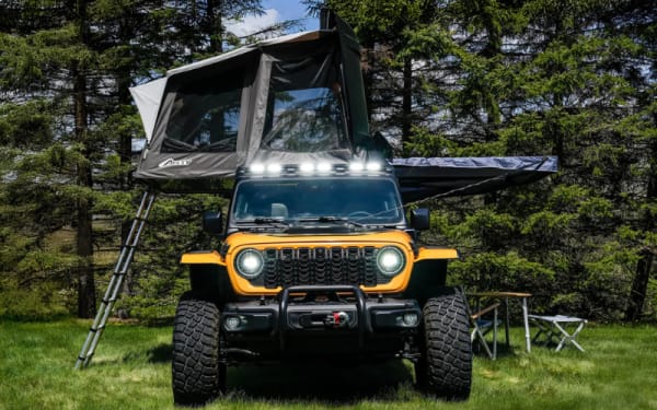 Jeep’s Debuts New ARTT Rooftop Tent and Awning