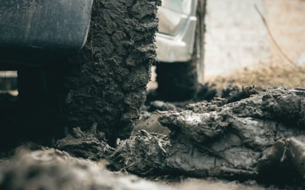 Must-Have Items for Off-Road Vehicle Recovery