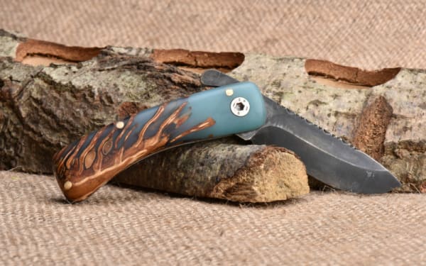 10 Pocket Knives with Reliable Sharpness
