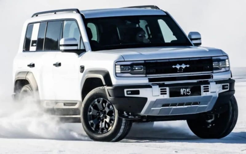 BYD Leopard 5 Takes On the Hill and the Market