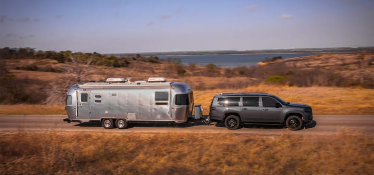 2025 Jeep Wagoneer Overland - Photo 4