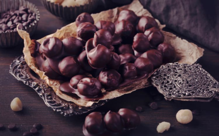 Chocolate Macadamia Clusters