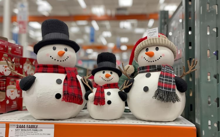 Pop-Up Snowman Family Trio