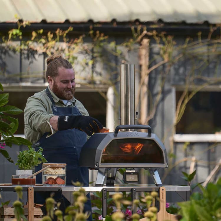 Ooni Karu 16 Multi-Fuel Pizza Oven