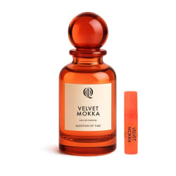 Parfymset, Question of Time (Velvet Mokka), bärnstensfärgad glasflaska med rund stopp, 50 ml, orange provflaska medföljer