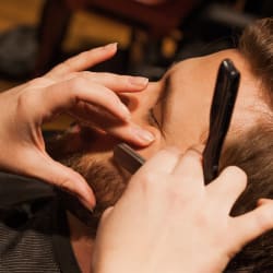 Gents Skägg- och Mustaschtrim med kniv, trimmer & sax (ca 30 min)