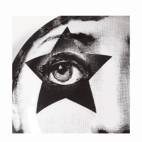 Fornasetti Round ashtray Tema e Variazioni n.381 black/white