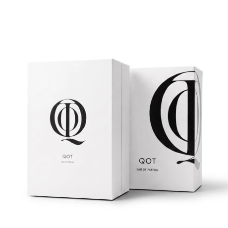 Eau de Parfum, QOT (Bellini Brutal), weiße Box mit schwarzer Beschriftung, minimalistisches Design, keine Flasche sichtbar