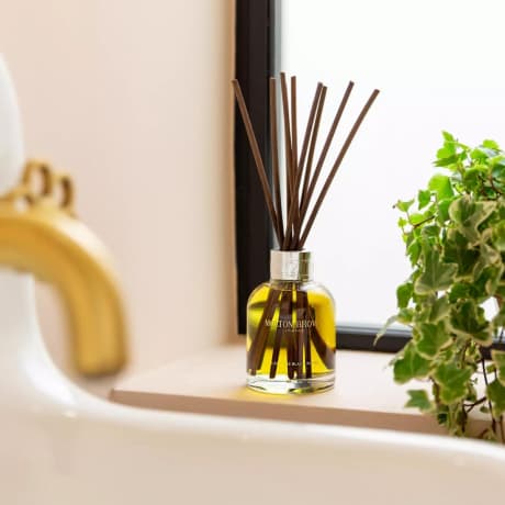 RE-CHARGE BLACK PEPPER AROMA REEDS