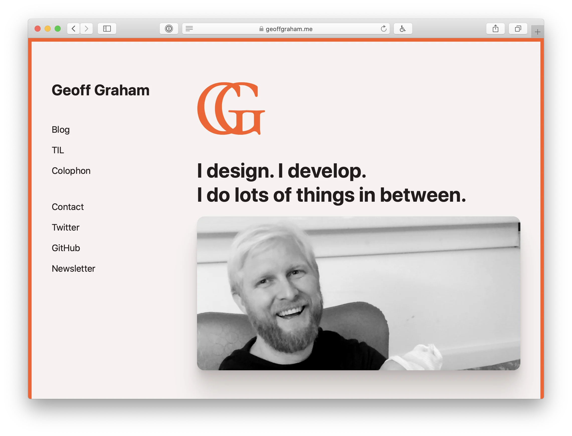 Homepage screenshot in light.