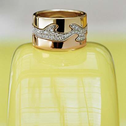 Ring in 18 kt gold and diamonds from Fusion collection