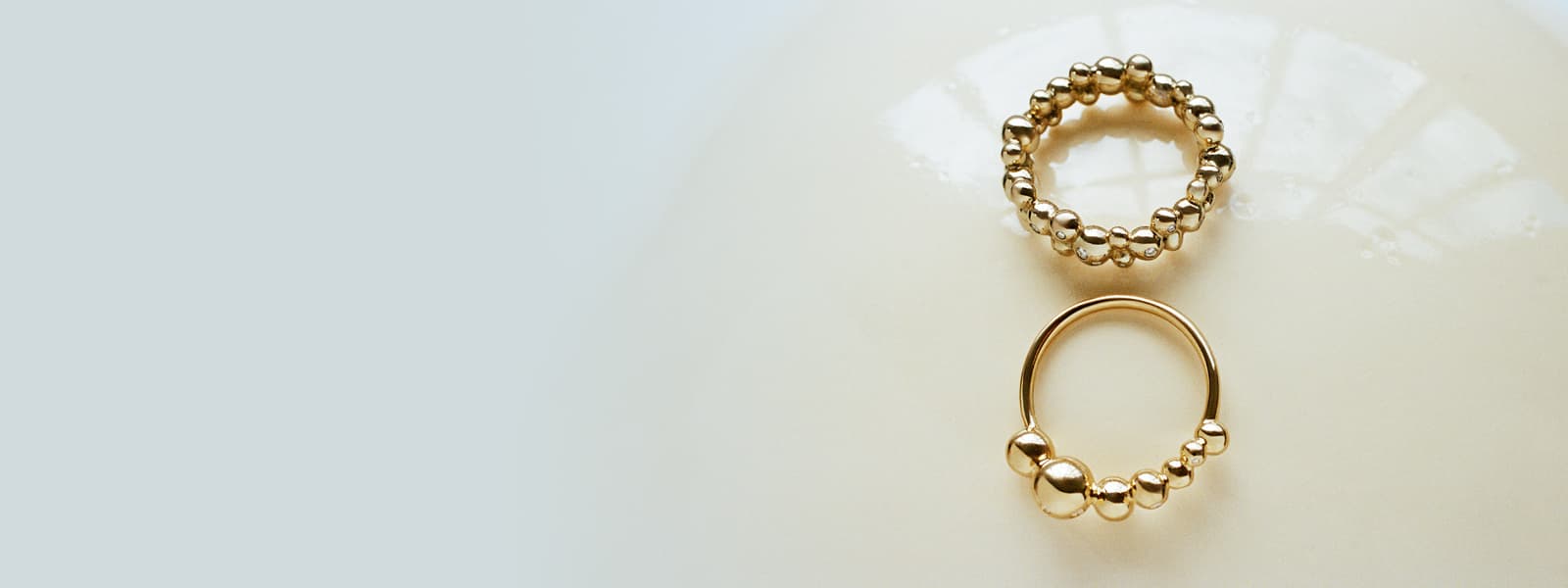 Rings in 18kt gold from Moonlight Grapes collection