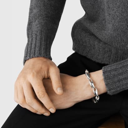 Reflect bracelet in sterling silver seen on male model | Georg Jensen