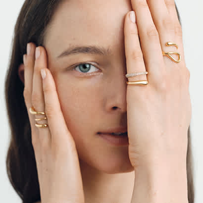 Rings in 18kt yellow gold and diamonds designed by Jacqueline Rabun for Mercy collection