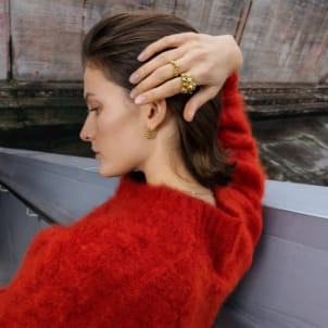 Moonlight grape jewellery seen on model - Georg Jensen