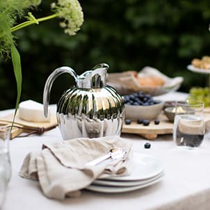 Thermo jug amd milk can from the Bernadotte collection by Georg Jensen