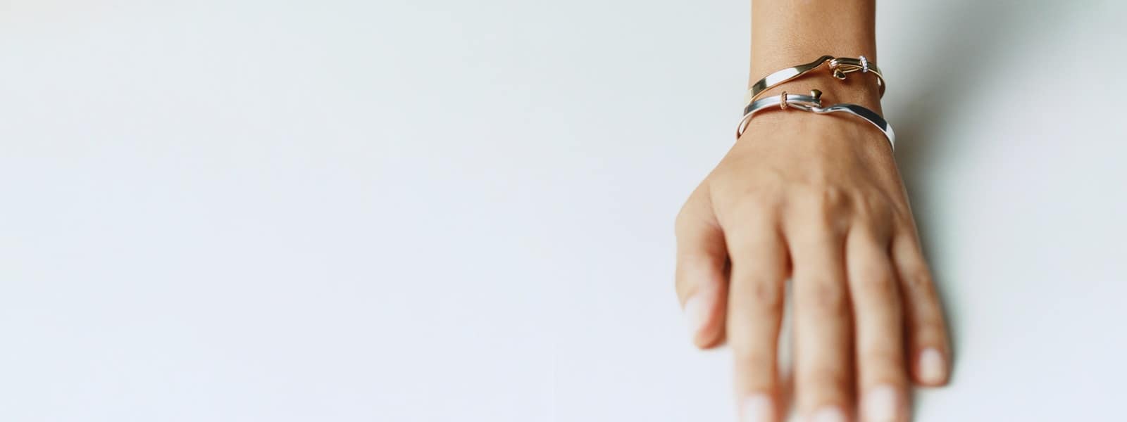 Bracelet in sterling silver and 18kt gold designed by Vivianna Torun