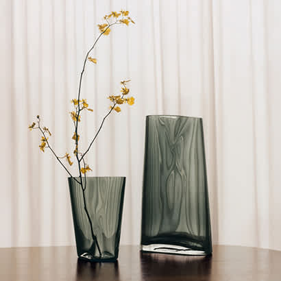 Littus vase in smoked glass. 