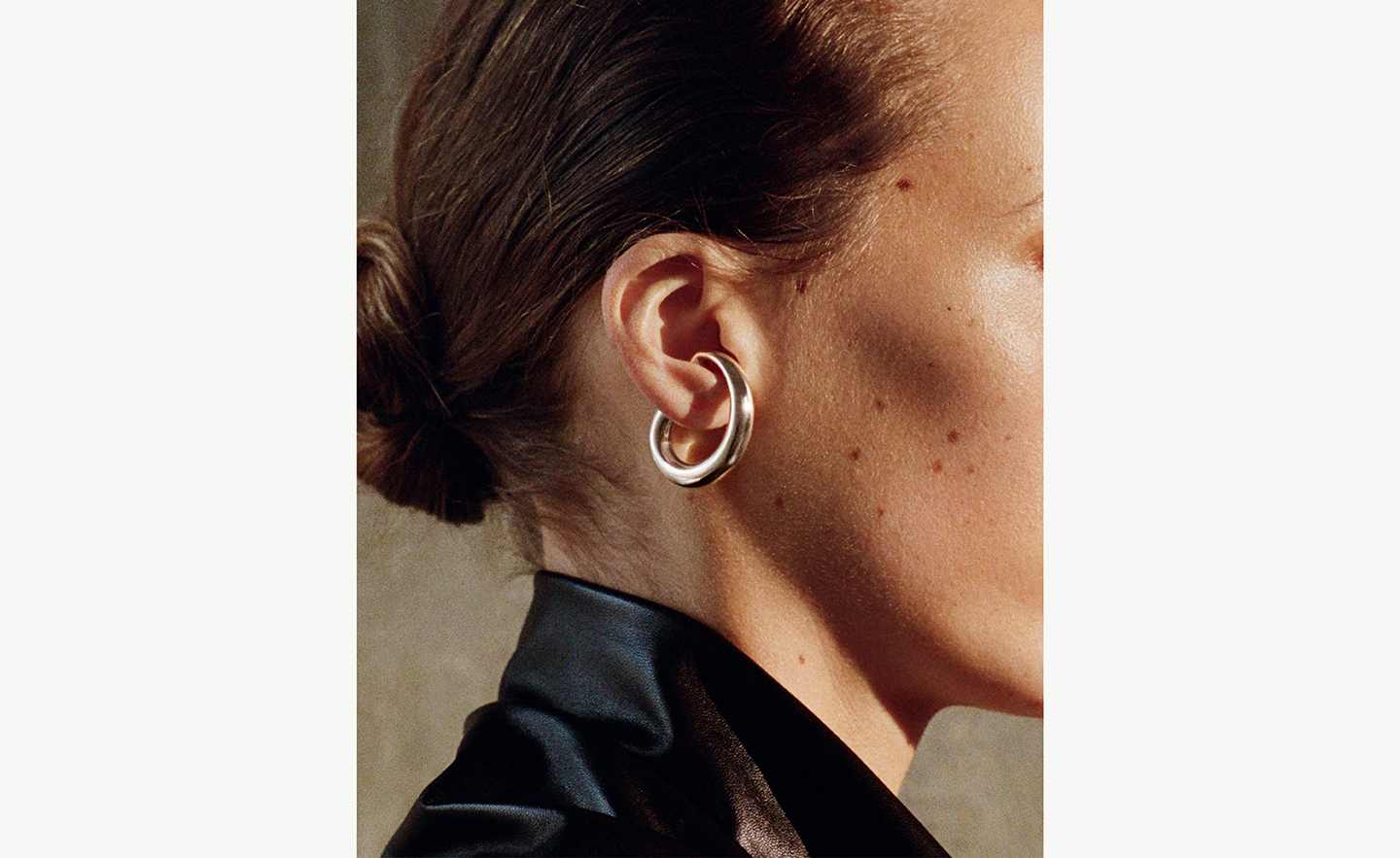 Ear cuff in sterling silver designed by Anne Amitzbøll for Georg Jensen