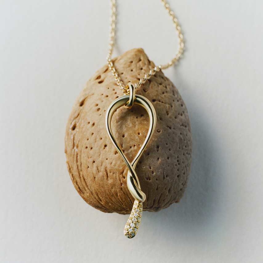 Necklace in 18kt gold and diamonds designed by Jacqueline Rabun for Mercy