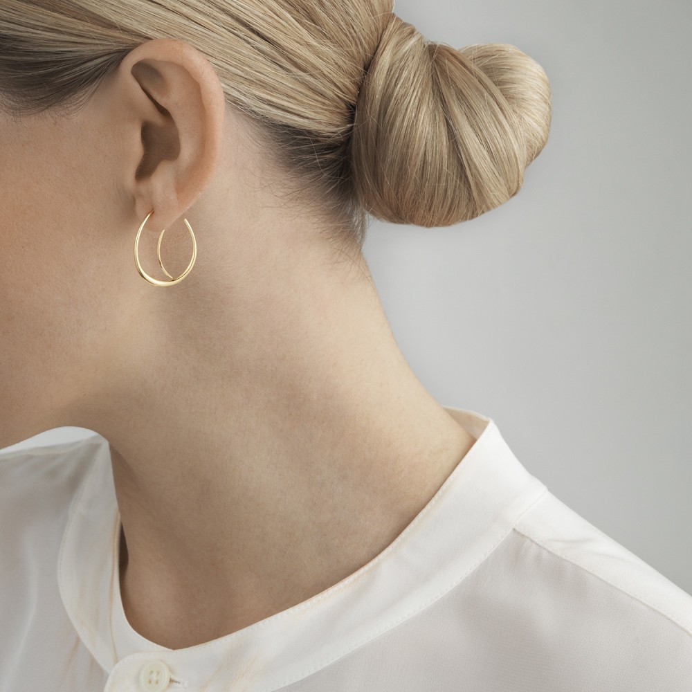OFFSPRING earhoop, contemporary but classic gold hoop earring OFFSPRING earhoop, contemporary but classic gold hoop earring