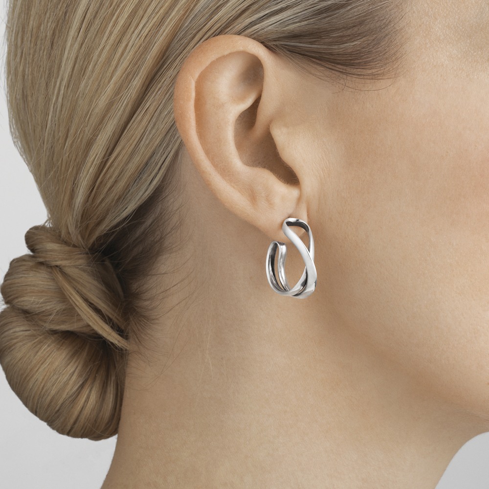 Infinity small sterling silver hoop earrings | Georg Jensen